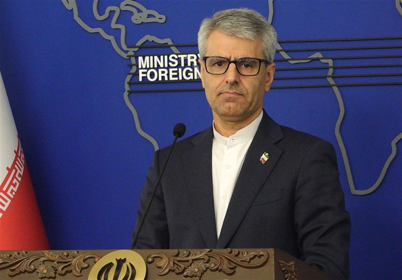 - بقایی: رفت و آمدها به تهران تداوم همان روند دیپلماتیک است